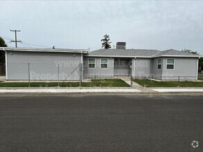 Building Photo - 2206 Buena Vista Ave