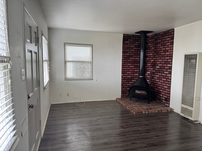 Photo - 601 Anderson St House