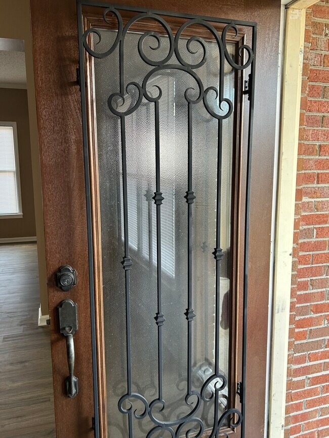 Foto del edificio - 1813 Kathy Lane Ct SW