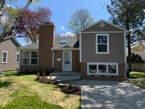 Building Photo - 251 N Schiller St