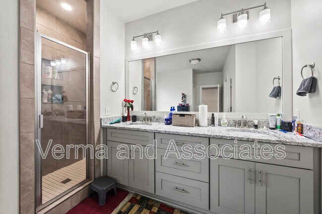 Foto del edificio - 1041 Silver Maple St
