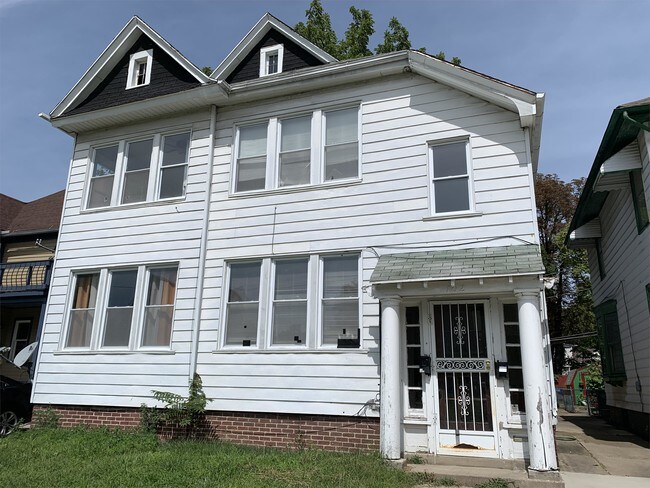 Foto del edificio - 102 Melrose Ave