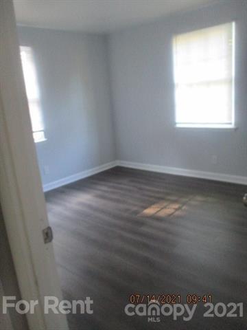 Building Photo - 2127 Finchley Dr
