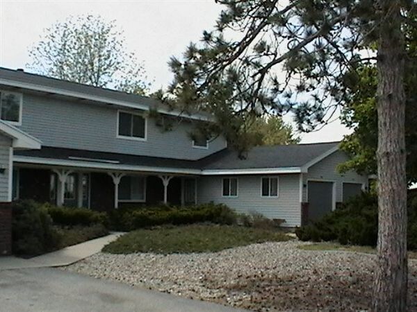 Building Photo - 484 60th St SE