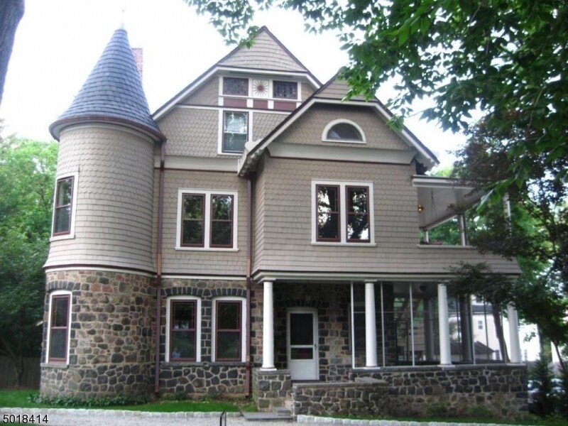 Primary Photo - 159 Summit Ave