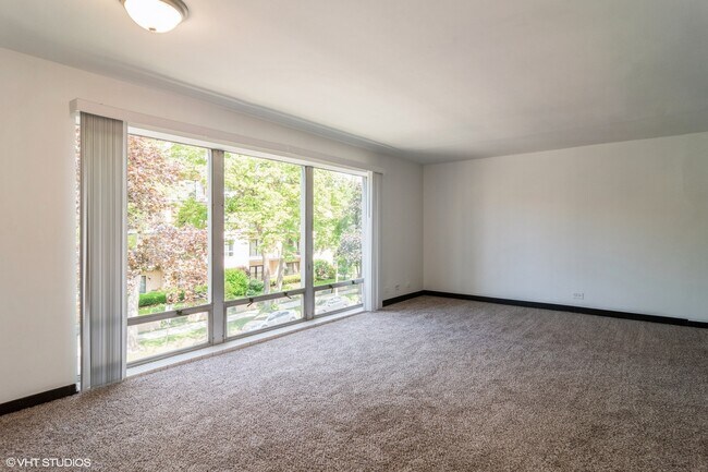 Building Photo - 210 N Kenilworth Ave