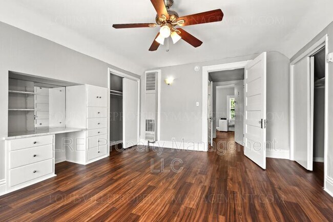 Foto del edificio - 319 W Lee St