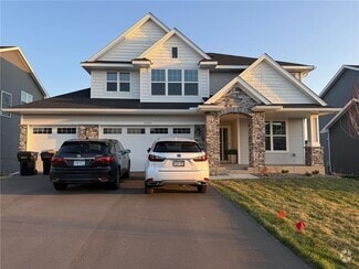 Building Photo - 11305 83rd Ln NE