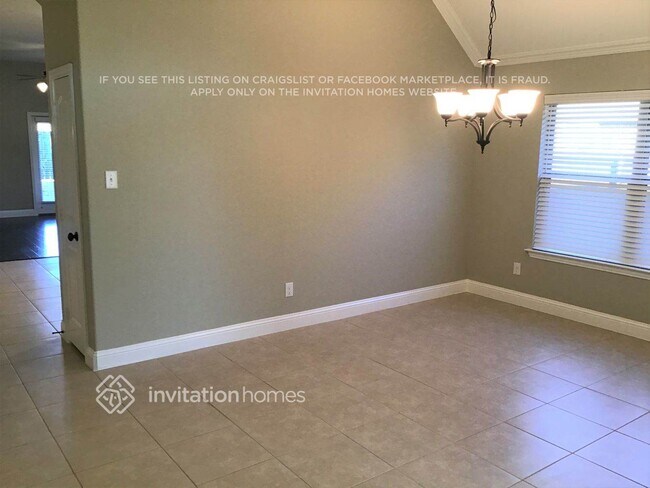 Foto del edificio - 905 McLynn Ct