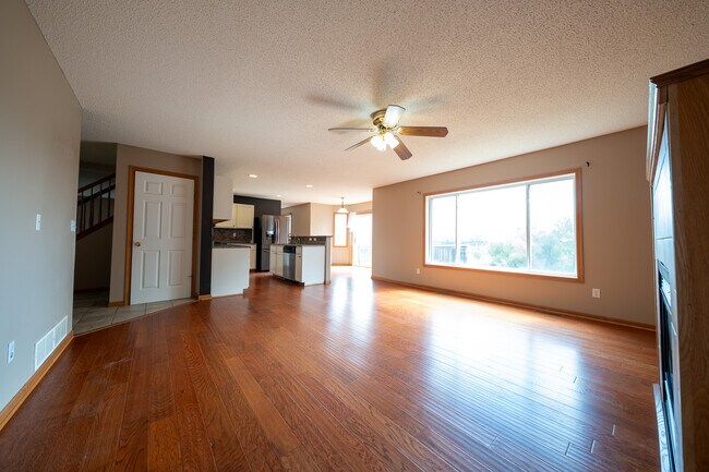 Foto del edificio - 10415 Ponds Way