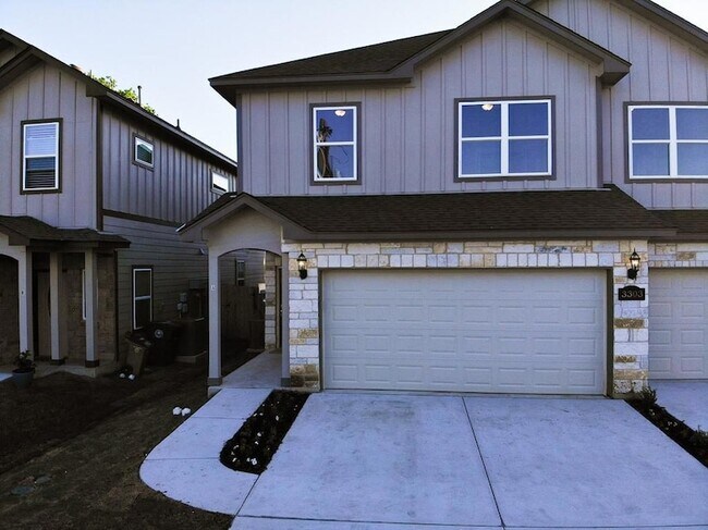 Foto del edificio - 3303 Elija St