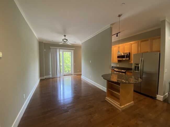 Building Photo - 1221 Bower Pky