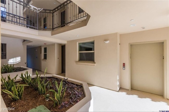 Foto del edificio - 3 br, 2.5 bath Condo - 465 Salem St Apt 302