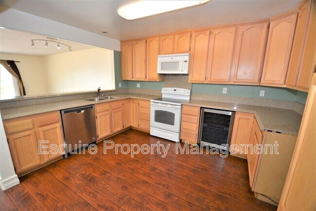 Foto del edificio - 1629 Pierside Ln