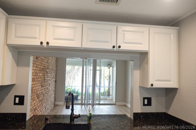 Building Photo - 9311 Orange Grove Dr