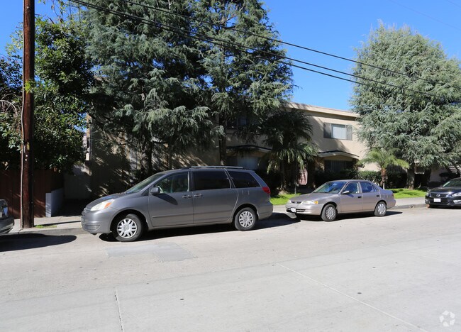 Building Photo - 5035 Klump Ave