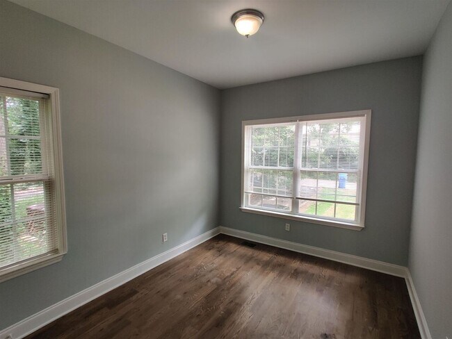 Foto del edificio - 2446 2nd St NW