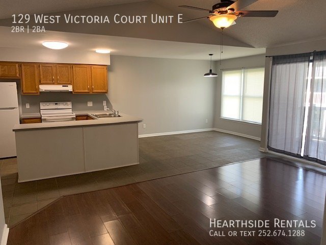 Foto del edificio - 2 bedroom 2 bathroom Condominium in Willou...
