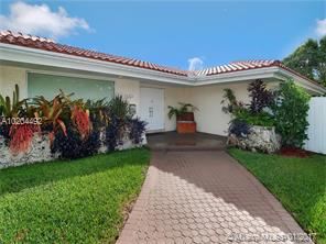 Foto principal - 2460 NE 196th St
