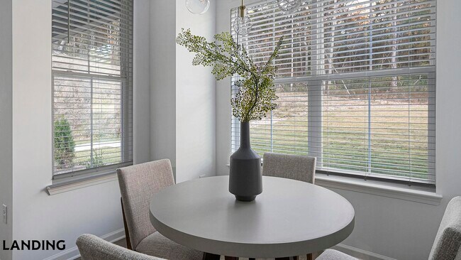 Foto del edificio - 2800 Milan Ct