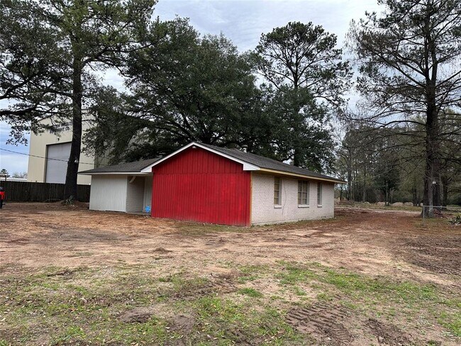 Building Photo - 27922 FM2978