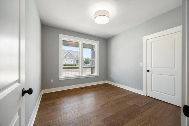 Building Photo - 269 Sentry Oaks