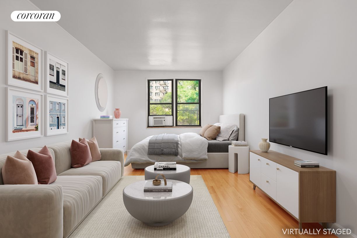 Foto principal - 320 E 90th St