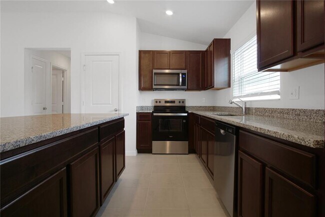 Foto del edificio - 3139 Cedar Xing Blvd