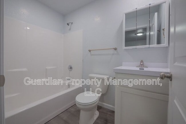 Foto del edificio - 123.5 N Main St