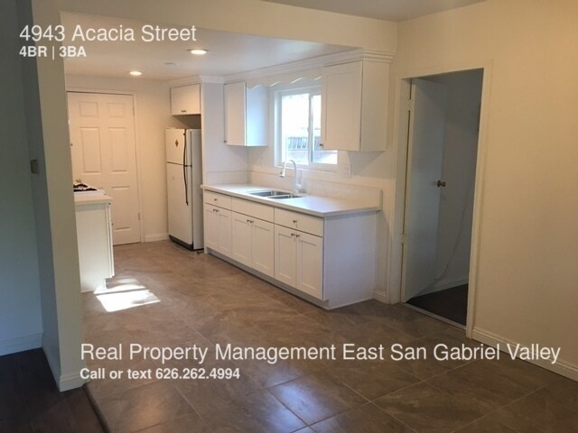Foto del edificio - 4943 Acacia St