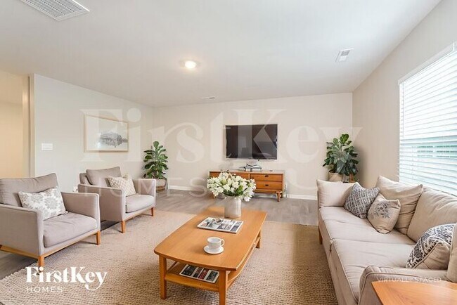 Foto del edificio - 133 Expansive Dr