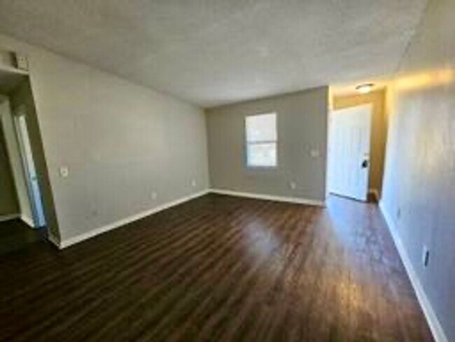 Foto del edificio - 314 Station Crossing Dr