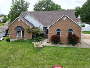 Building Photo - 4 Grayson Ridge Dr