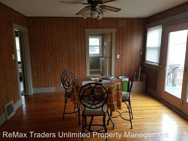 Building Photo - 4 br, 1.5 bath House - 1011 Springfield Rd.