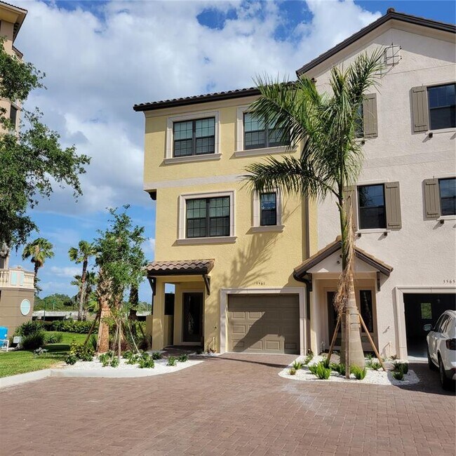 Foto del edificio - 5561 Cannes Cir