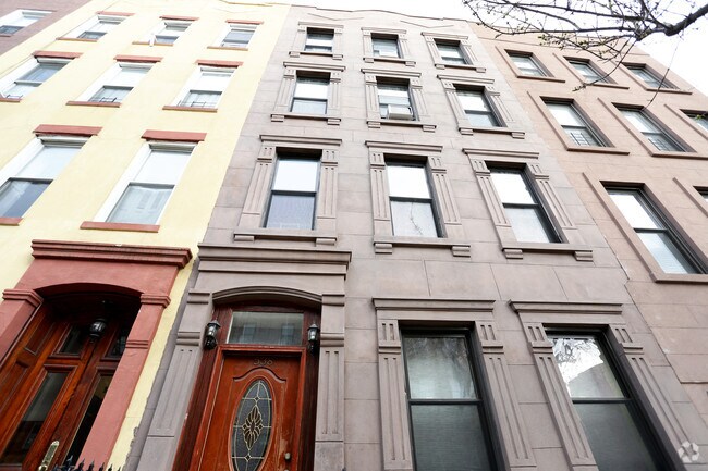 Foto del edificio - 538 Henry St