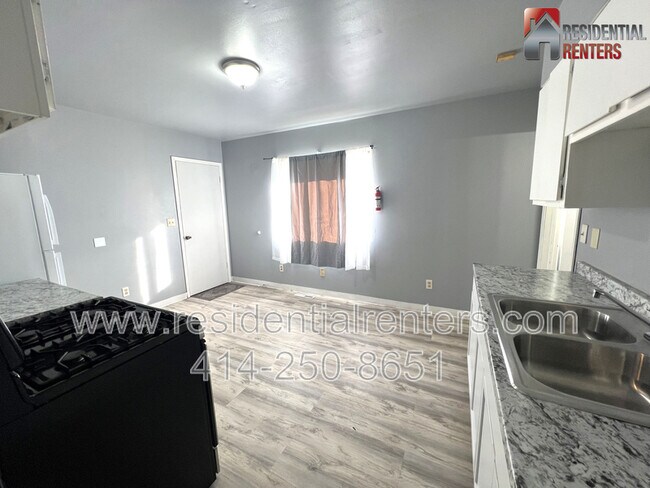 Foto del edificio - 6335 N 105th St