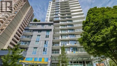 Building Photo - 1009 Harwood St