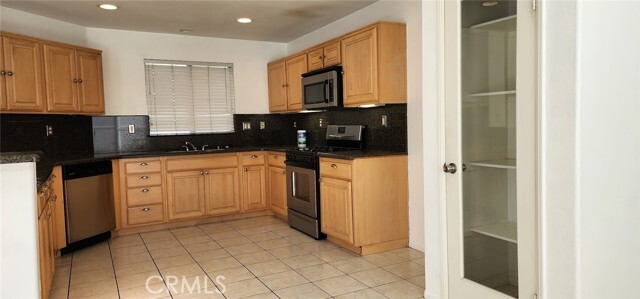 Building Photo - 6106 Bel Air Dr