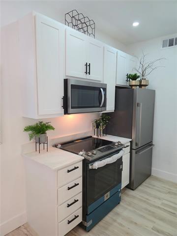 Building Photo - 7126 Holly Hill Dr