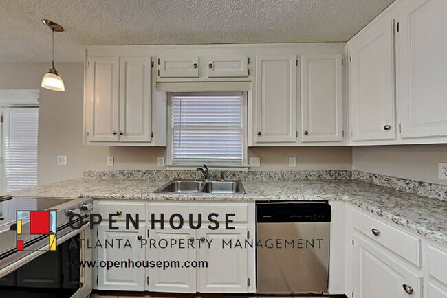 Building Photo - 2541 Zachary Woods Dr NW Marietta