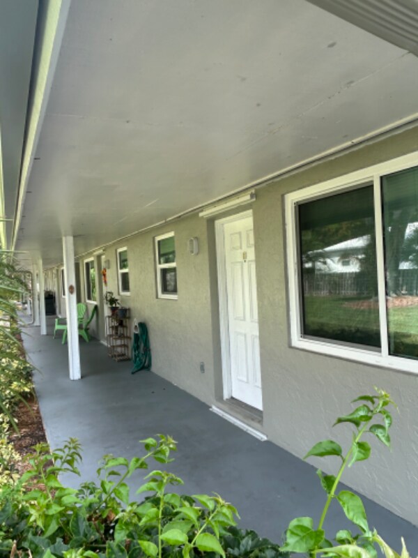 Foto del edificio - 860 NW 10th Terrace