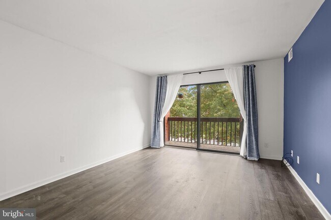 Foto del edificio - 4220 Crystal Ct