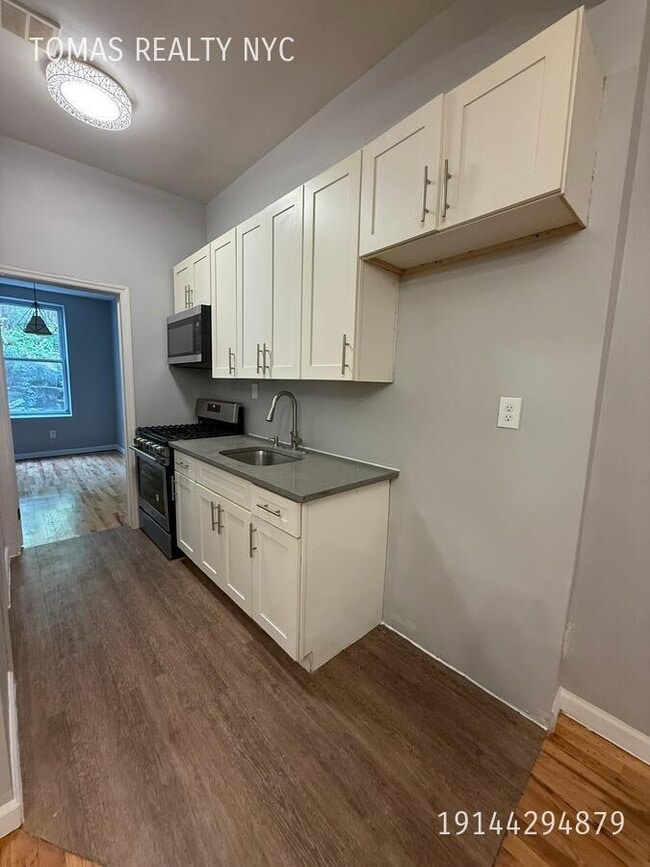 Building Photo - 1235 Union Ave