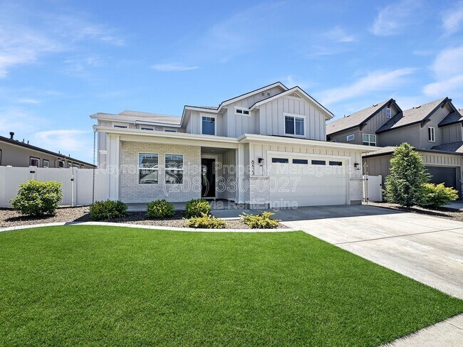 Building Photo - 8423 W Brooks Dr