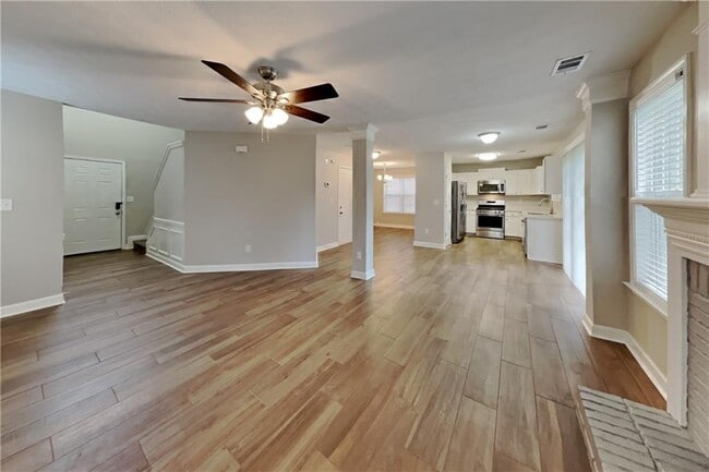 Building Photo - 1357 Glenover Way