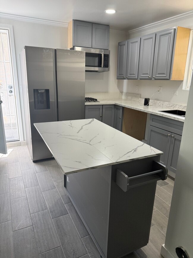 Foto del edificio - 454 E 63rd St