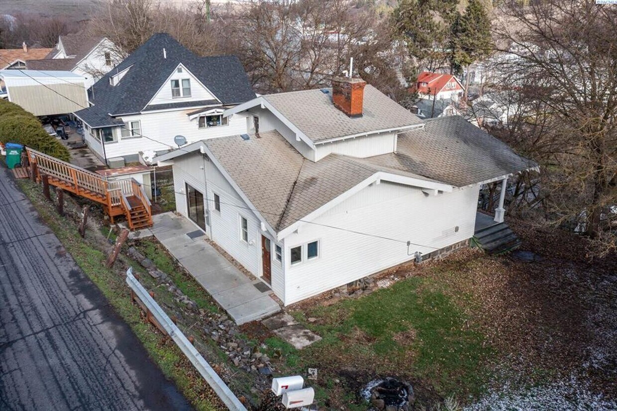 Primary Photo - Historical house in Colfax!