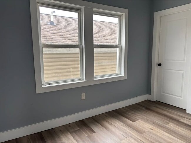 Foto del edificio - 272 W Runyon St