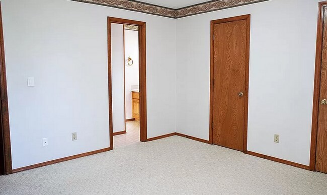 Foto del edificio - 1612 Lela St: Your Ideal Home Awaits
